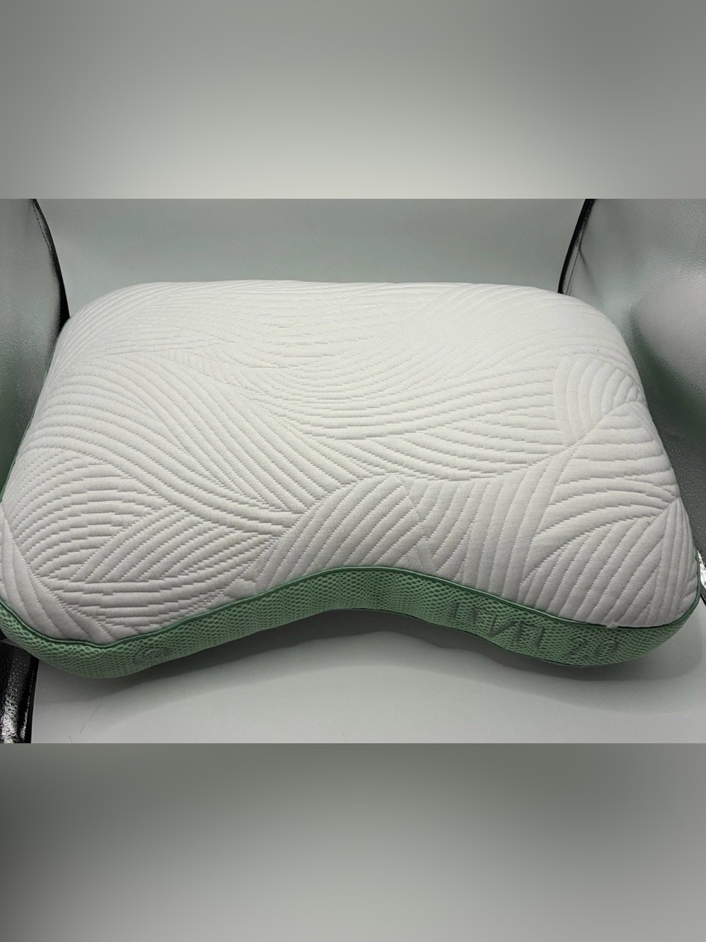 Bedgear Level Cuddle Performance Pillow 2.0 Firm Cooling for Side Sleeping